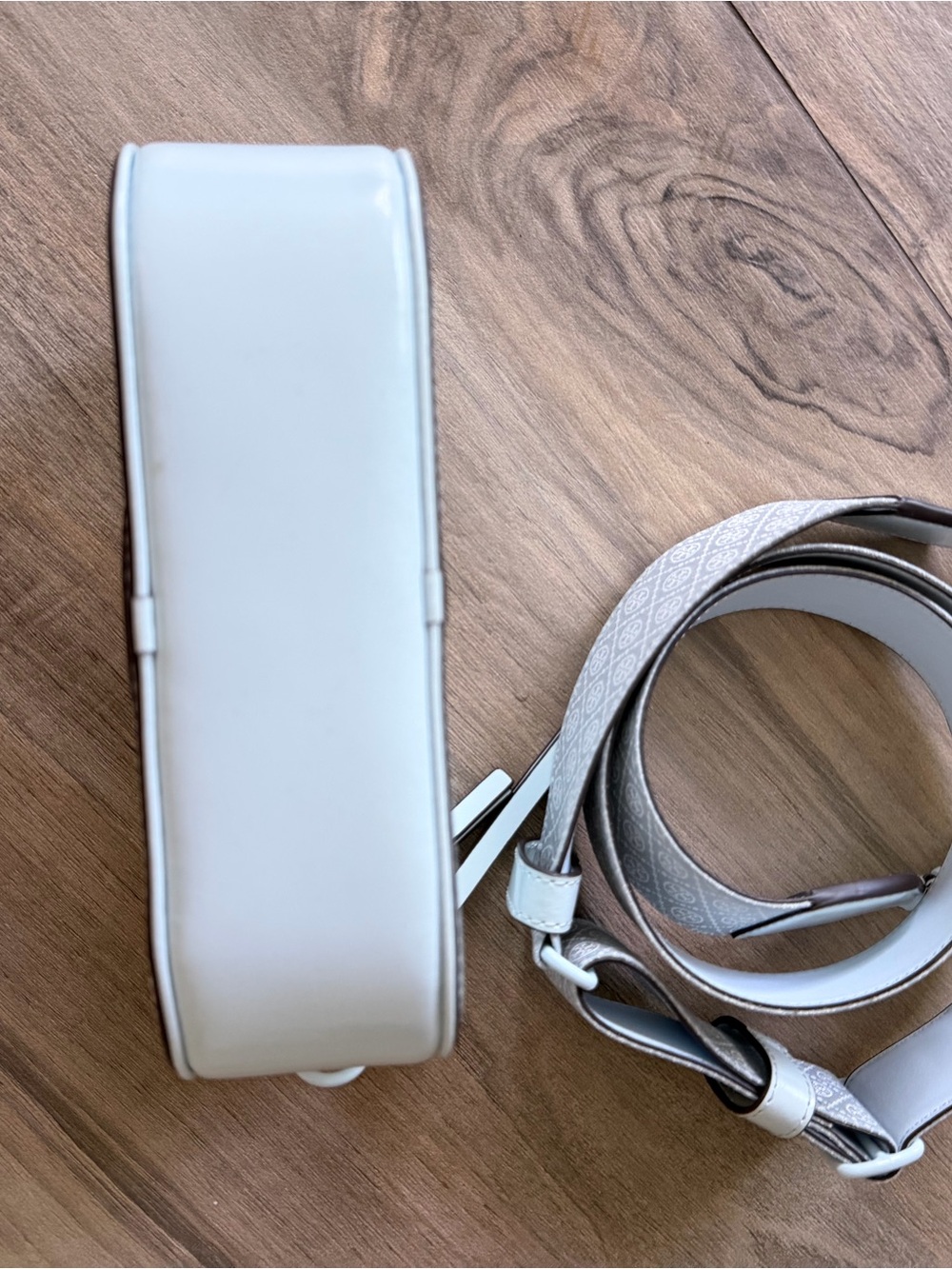 Tory Burch mini miller ice blue Leather Crossbody with crossbody strap new. - Picture 4 of 8